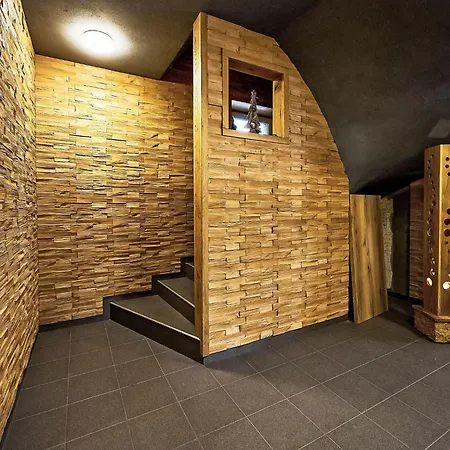 Studio Anenske Udoli-1 By Interhome * هاراشوف